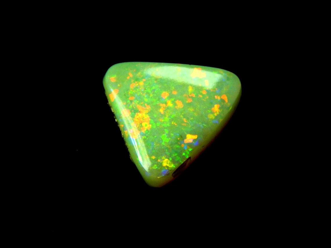 Australian Opal, 4 Carat, Triangle Shape, 13x13x5 MM