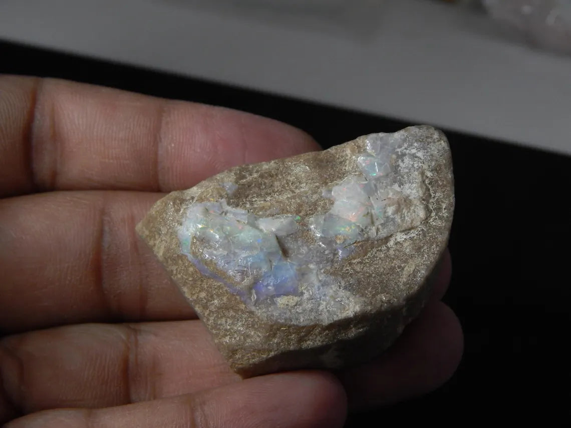 186.0 Carat, Mintabie, Specimen, Australian Opal, Gemstone, Unpolishe, Druzy Rough Stone 49X30X15 MM