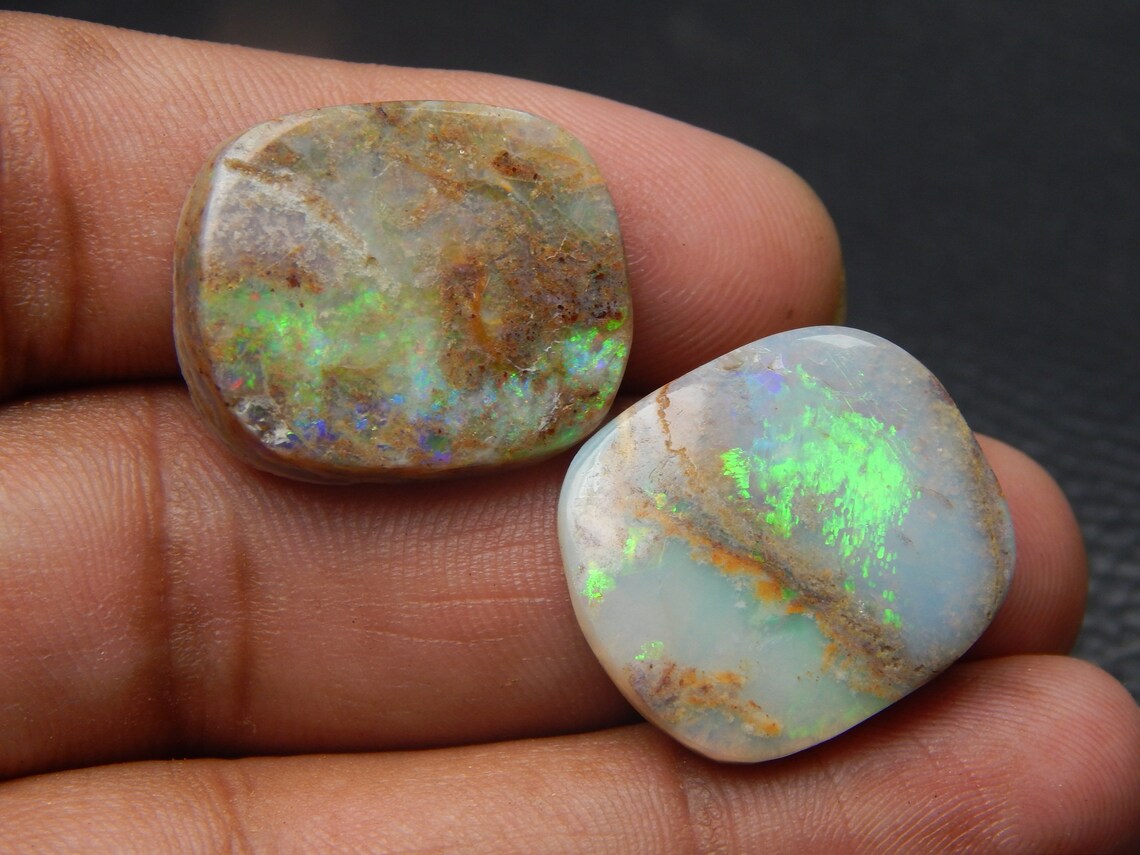 Fine Australian Opal Cabochon, 33.80 Carat Oval Shape Size 19x23 MM
