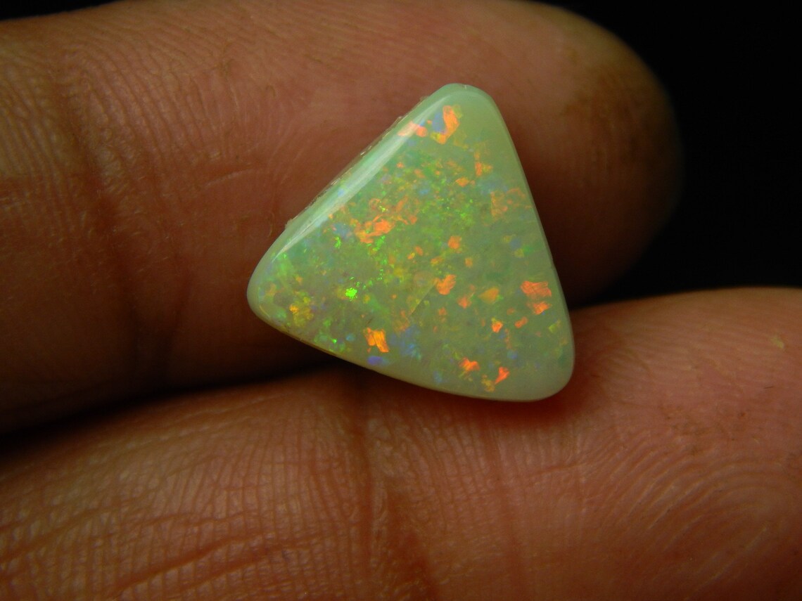 Australian Opal, 4 Carat, Triangle Shape, 13x13x5 MM