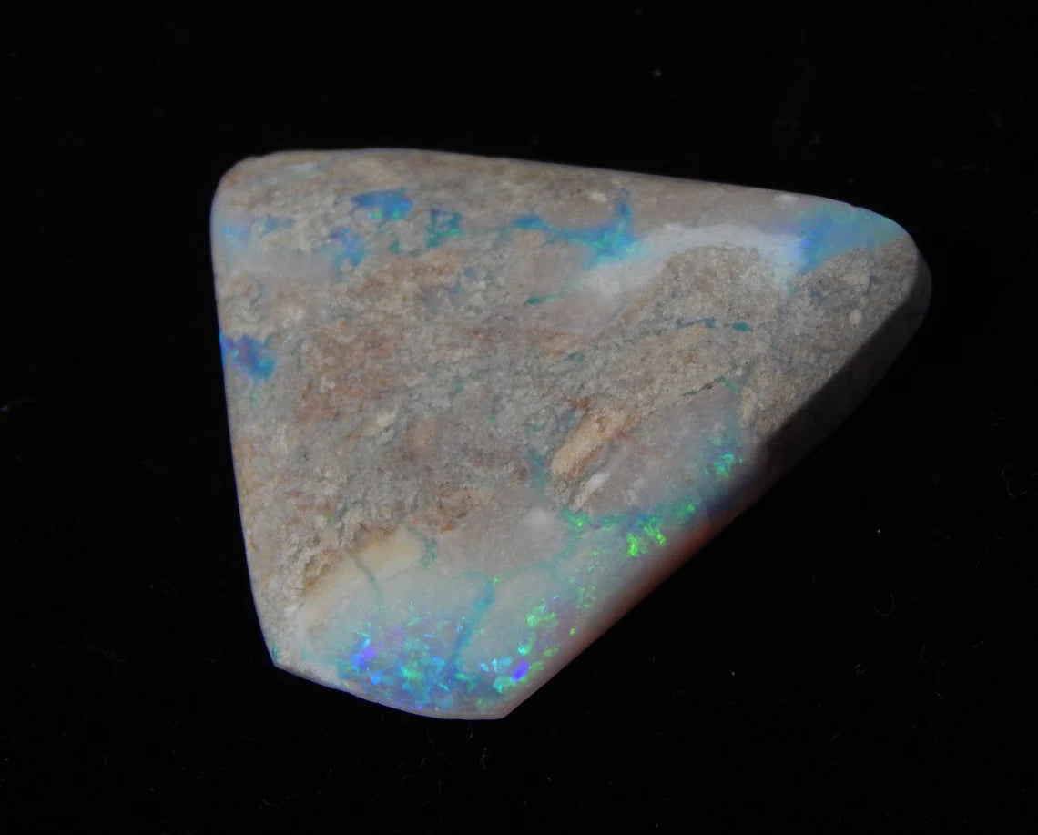 Opal, Specimen, Unpolish, Australian Opal, 12 Carat Size 15x20x5 MM