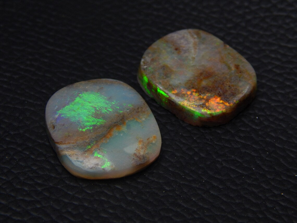 Fine Australian Opal Cabochon, 33.80 Carat Oval Shape Size 19x23 MM