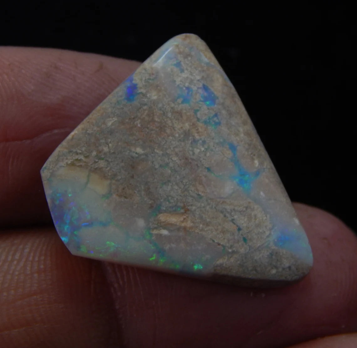 Opal, Specimen, Unpolish, Australian Opal, 12 Carat Size 15x20x5 MM