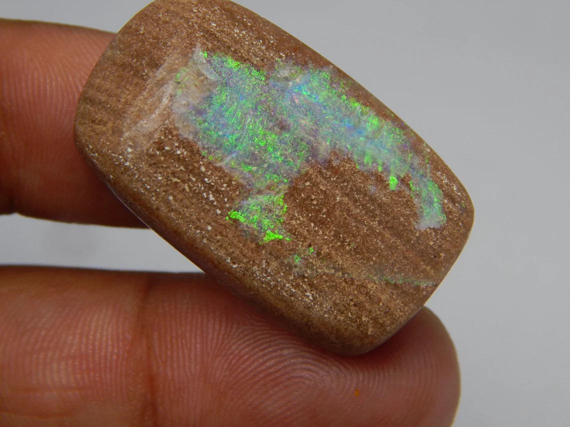 Andamooka Opal, Painted Lady , 47.50 Carat Fancy Shape 33x20x13 MM Good Quality