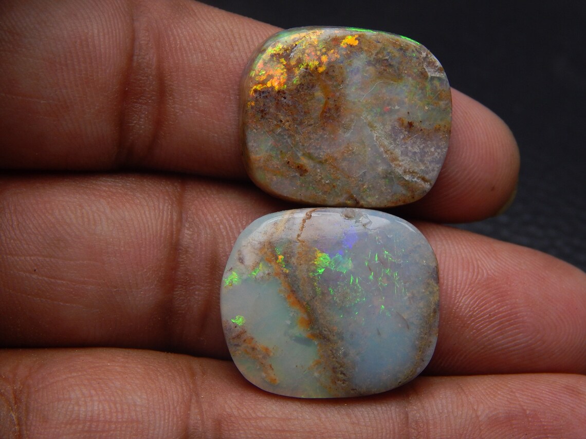 Fine Australian Opal Cabochon, 33.80 Carat Oval Shape Size 19x23 MM