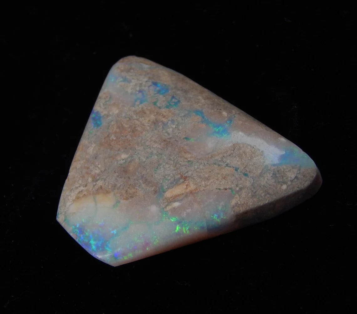 Opal, Specimen, Unpolish, Australian Opal, 12 Carat Size 15x20x5 MM