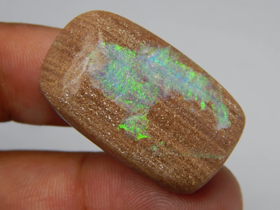 Andamooka Opal, Painted Lady , 47.50 Carat Fancy Shape 33x20x13 MM Good Quality