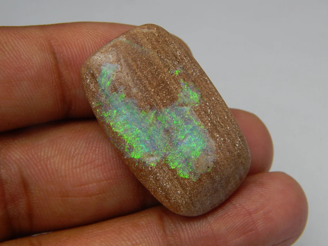 Andamooka Opal, Painted Lady , 47.50 Carat Fancy Shape 33x20x13 MM Good Quality