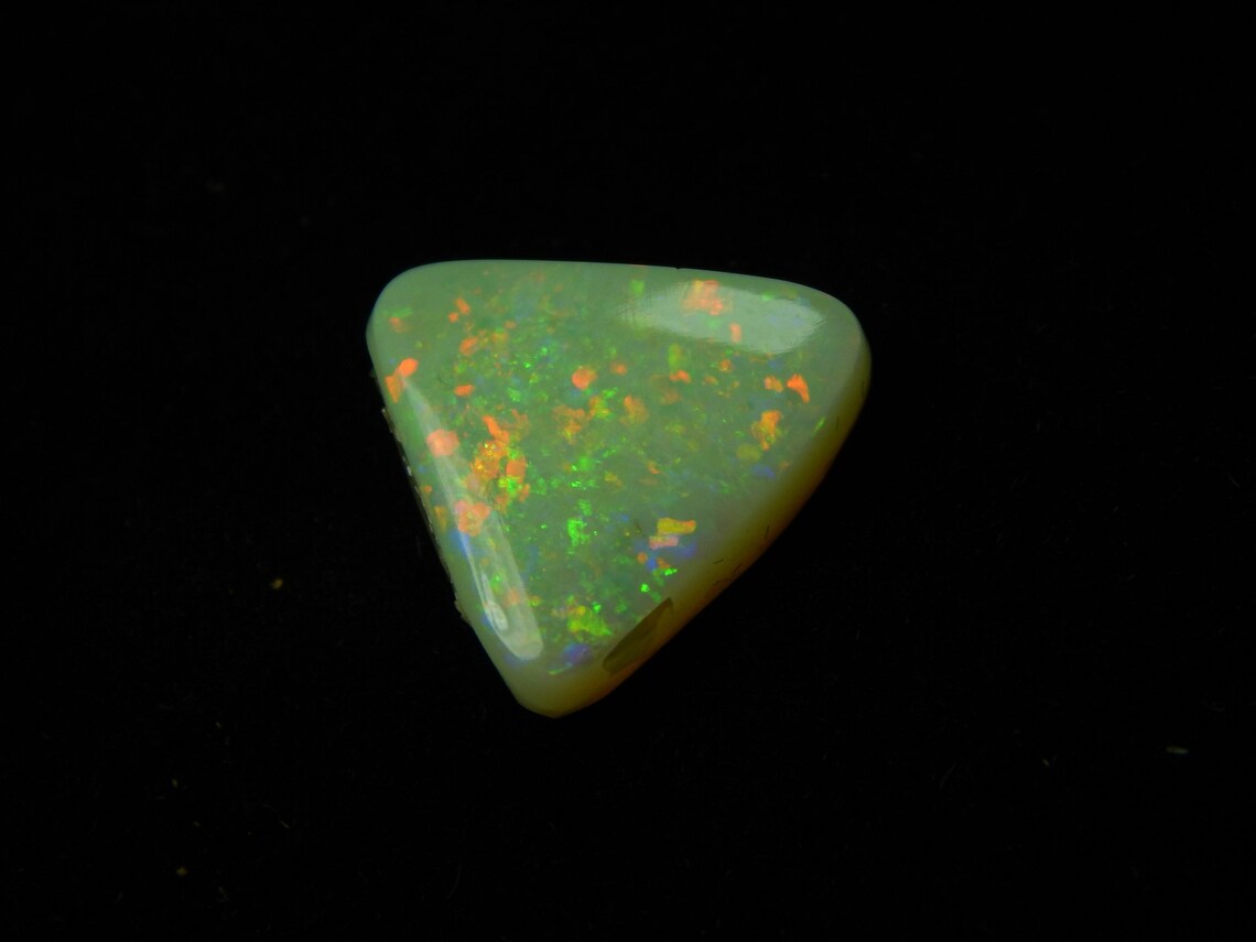 Australian Opal, 4 Carat, Triangle Shape, 13x13x5 MM
