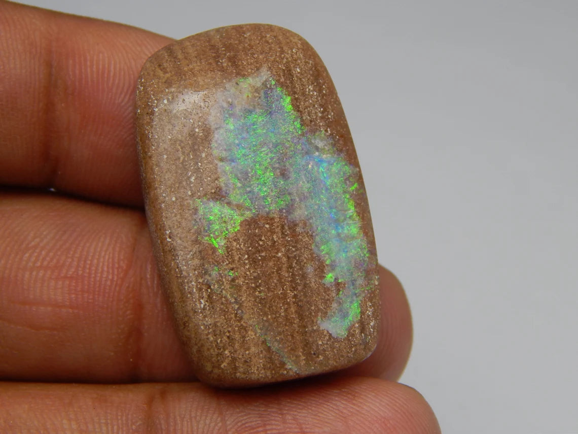 Andamooka Opal, Painted Lady , 47.50 Carat Fancy Shape 33x20x13 MM Good Quality