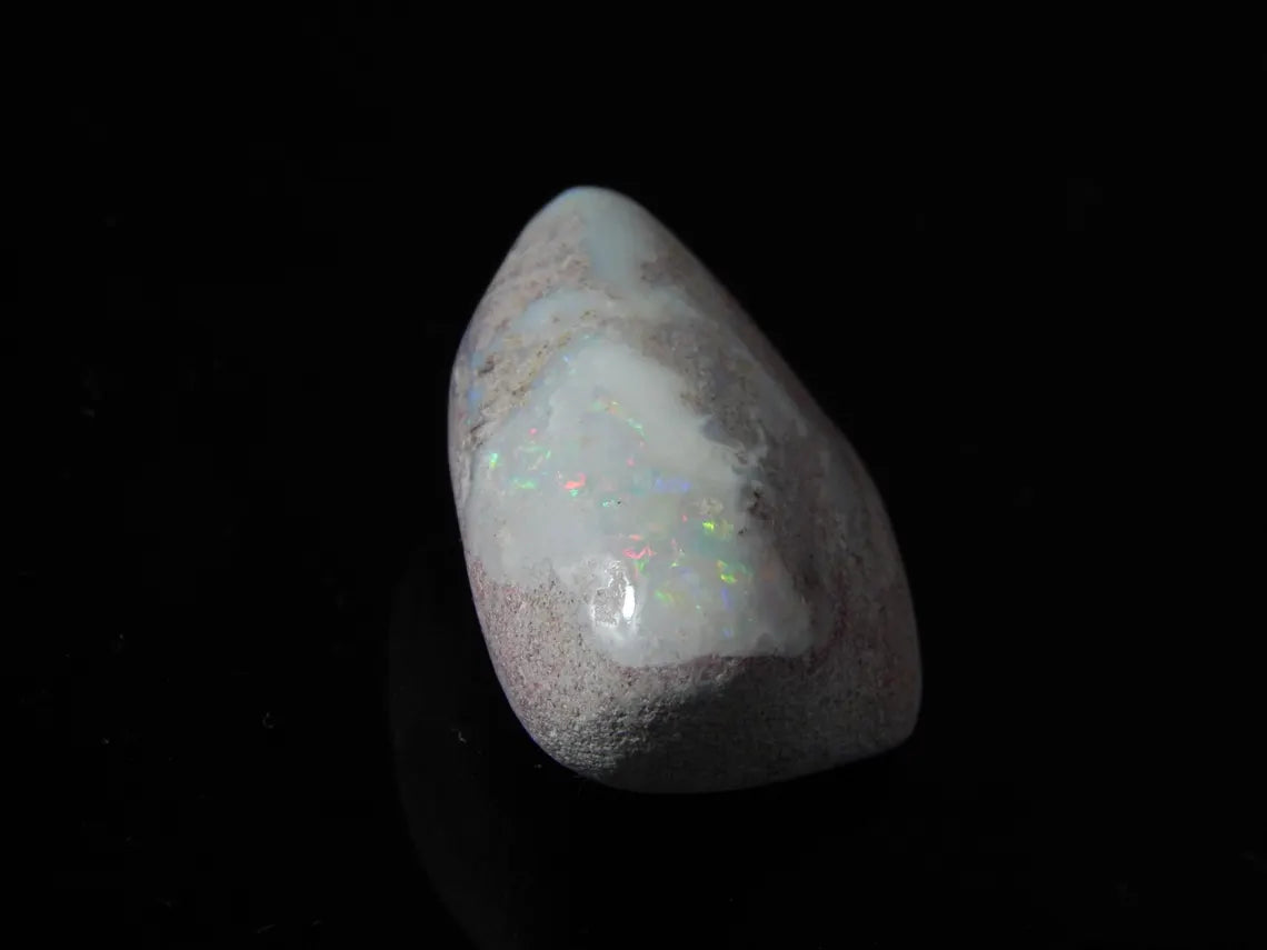 39.40 Carat, Opal Shell, Fancy Shape 32x22 MM