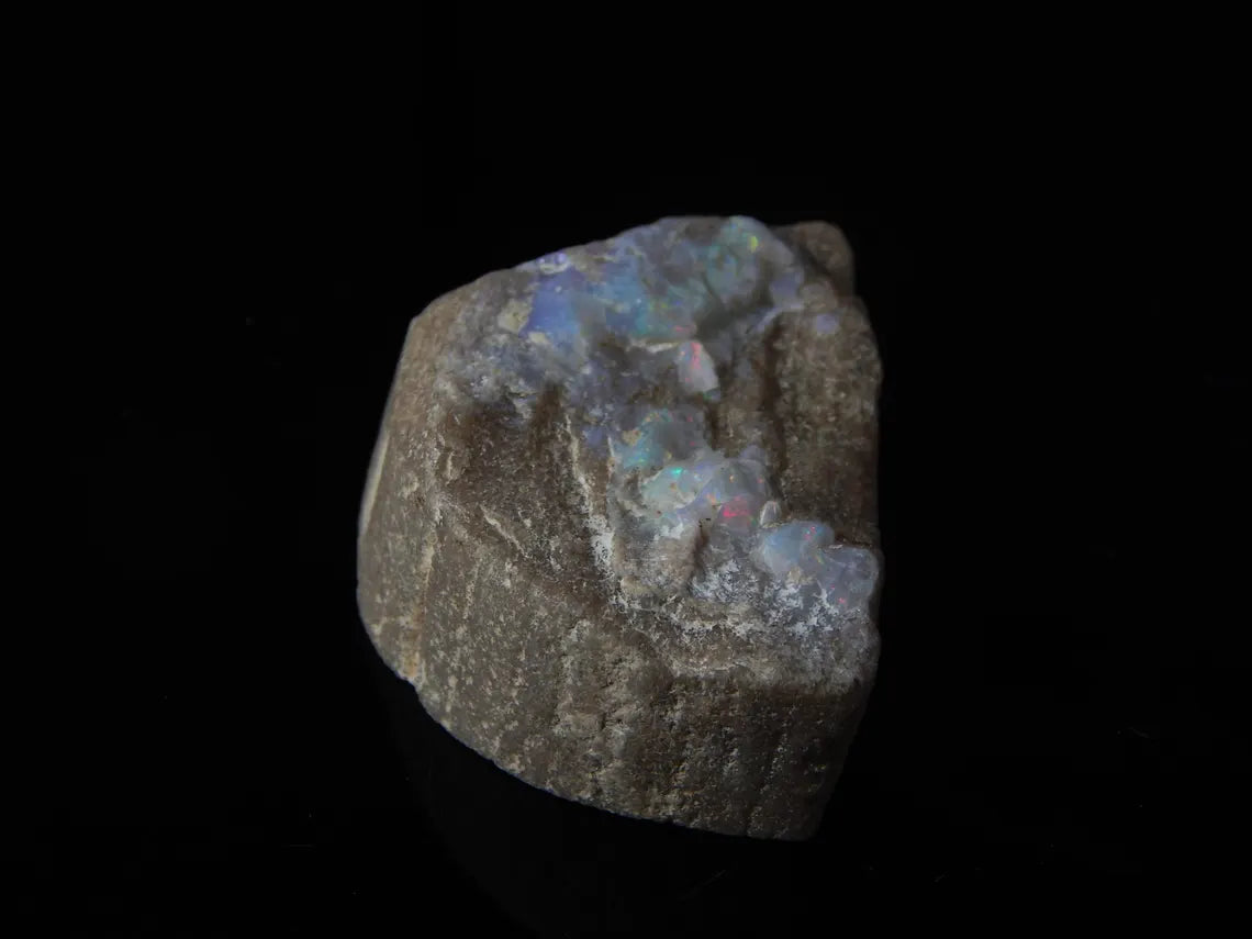 186.0 Carat, Mintabie, Specimen, Australian Opal, Gemstone, Unpolishe, Druzy Rough Stone 49X30X15 MM