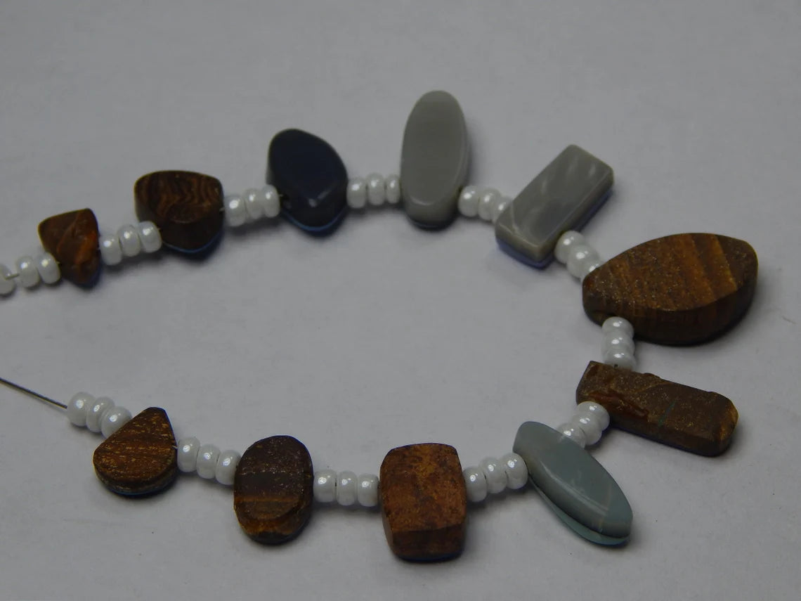 Australian Doublet Opal Beads: Mix Shape, 37.30 Carat