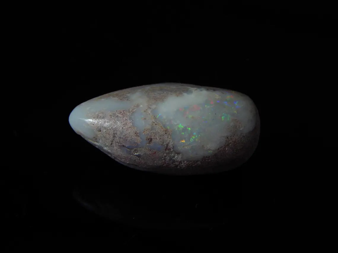 39.40 Carat, Opal Shell, Fancy Shape 32x22 MM