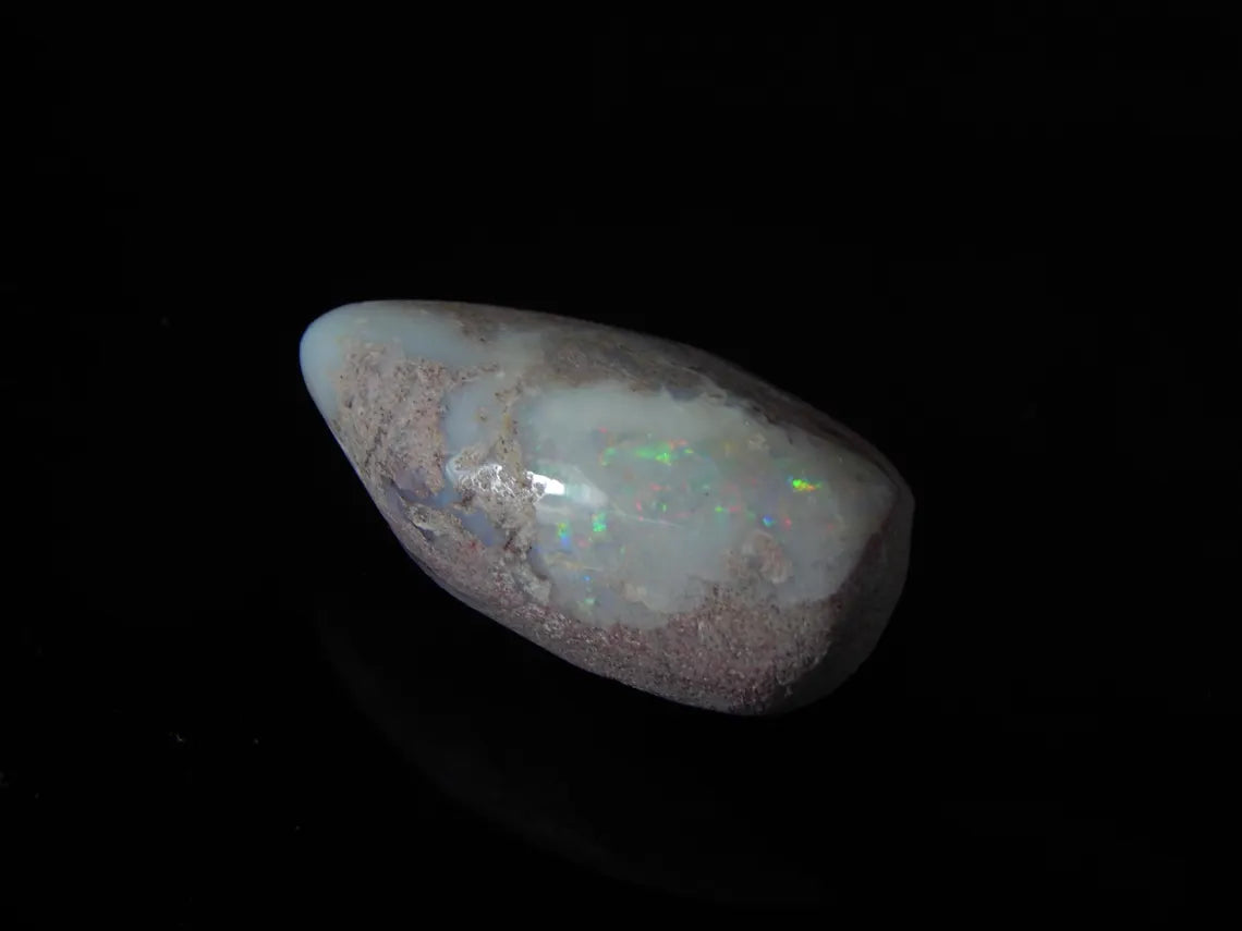 39.40 Carat, Opal Shell, Fancy Shape 32x22 MM